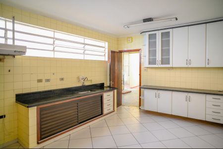 Casa para alugar com 240m², 3 quartos e 3 vagas Casa para alugar com 240m², 3 quartos e 3 vagasCozinha