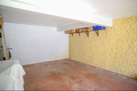 Casa à venda com 240m², 4 quartos e 3 vagas Casa à venda com 240m², 4 quartos e 3 vagasGaragem