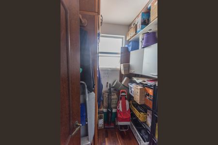 Apartamento à venda com 100m², 3 quartos e 2 vagas Apartamento à venda com 100m², 3 quartos e 2 vagasQuarto de Serviço