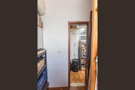 Apartamento à venda com 100m², 3 quartos e 2 vagas Apartamento à venda com 100m², 3 quartos e 2 vagasQuarto de Serviço