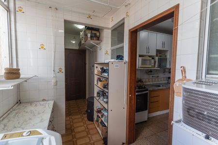 Apartamento à venda com 100m², 3 quartos e 2 vagas Apartamento à venda com 100m², 3 quartos e 2 vagasÁrea de Serviço