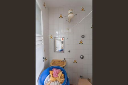 Apartamento à venda com 100m², 3 quartos e 2 vagas Apartamento à venda com 100m², 3 quartos e 2 vagasBanheiro de Serviço