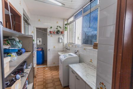 Apartamento à venda com 100m², 3 quartos e 2 vagas Apartamento à venda com 100m², 3 quartos e 2 vagasÁrea de Serviço