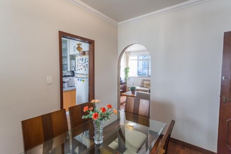 Apartamento à venda com 100m², 3 quartos e 2 vagas Apartamento à venda com 100m², 3 quartos e 2 vagasCopa