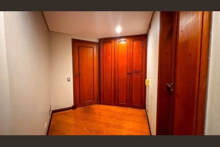 Apartamento à venda com 288m², 4 quartos e 3 vagas