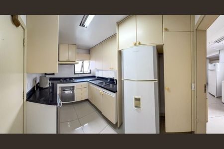 Apartamento à venda com 288m², 4 quartos e 3 vagas