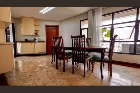 Apartamento à venda com 288m², 4 quartos e 3 vagas