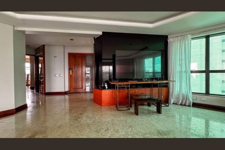 Apartamento à venda com 288m², 4 quartos e 3 vagas