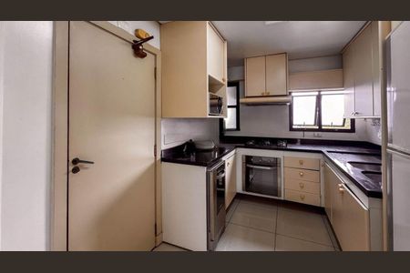 Apartamento à venda com 288m², 4 quartos e 3 vagas