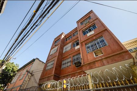 Apartamento à venda com 78m², 2 quartos e sem vaga Apartamento à venda com 78m², 2 quartos e sem vagaFachada