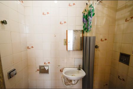 Apartamento à venda com 78m², 2 quartos e sem vaga Apartamento à venda com 78m², 2 quartos e sem vagaBanheiro de Serviço