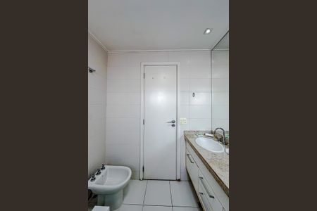 Apartamento à venda com 155m², 3 quartos e 3 vagasBanheiro da Suíte 1