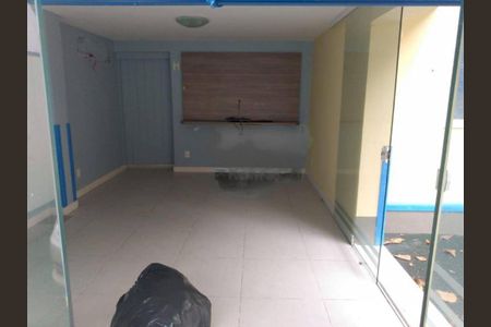 Casa à venda com 200m², 1 quarto e 2 vagas