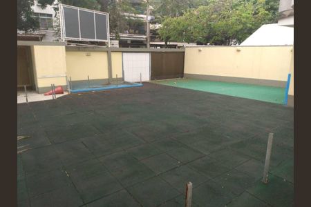 Casa à venda com 200m², 1 quarto e 2 vagas