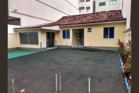 Casa à venda com 200m², 1 quarto e 2 vagas