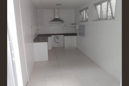 Casa à venda com 200m², 1 quarto e 2 vagas