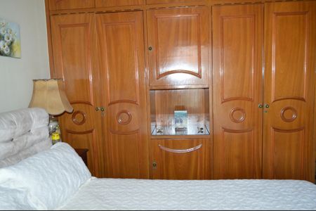 Casa à venda com 320m², 2 quartos e 10 vagasQuarto 1