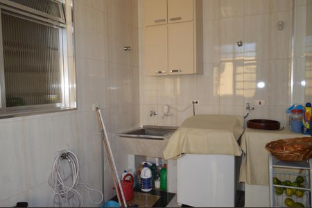 Casa à venda com 320m², 2 quartos e 10 vagasÁrea de Serviço