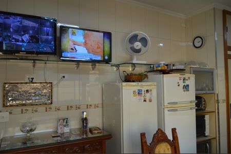 Casa à venda com 320m², 2 quartos e 10 vagasCozinha 