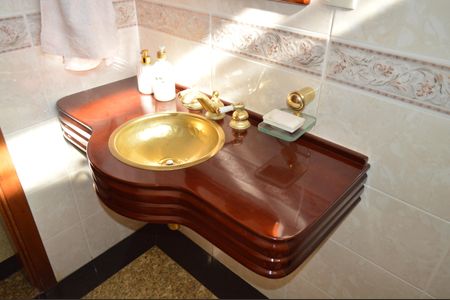 Casa à venda com 320m², 2 quartos e 10 vagasLavabo