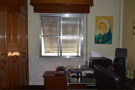 Casa à venda com 320m², 2 quartos e 10 vagasEscritório