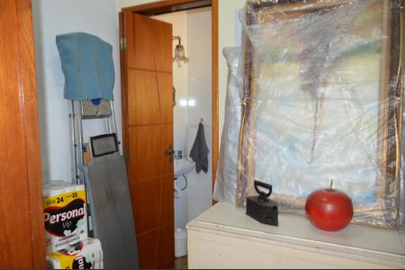 Casa à venda com 320m², 2 quartos e 10 vagasQuarto de Serviço