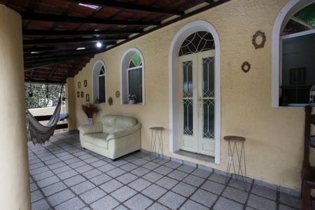 Casa à venda com 244m², 4 quartos e 3 vagasÁrea Externa