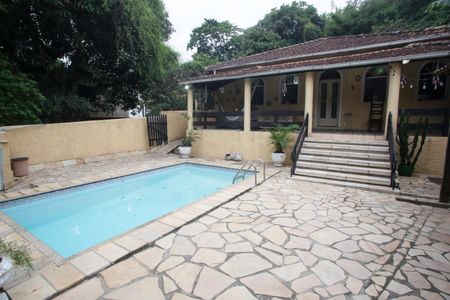 Casa à venda com 244m², 4 quartos e 3 vagasÁrea Externa