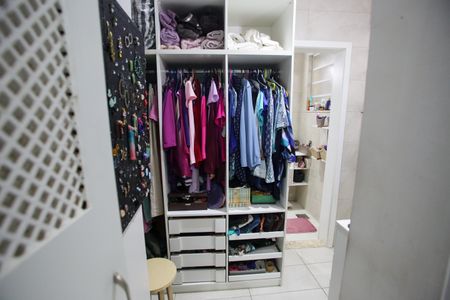 Casa à venda com 244m², 4 quartos e 3 vagasSuíte 