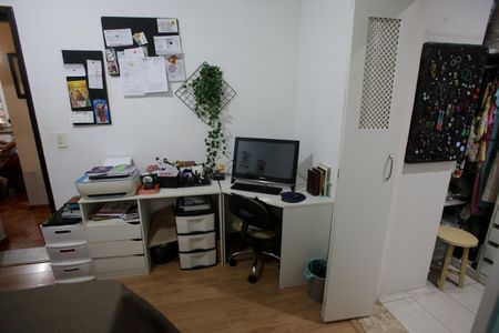 Casa à venda com 244m², 4 quartos e 3 vagasQuarto 2