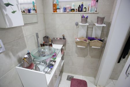 Casa à venda com 244m², 4 quartos e 3 vagasBanheiro da Suíte