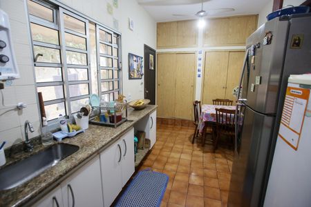 Casa à venda com 244m², 4 quartos e 3 vagasCozinha