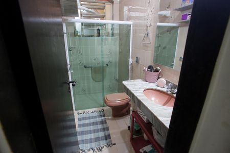 Casa à venda com 244m², 4 quartos e 3 vagasBanheiro