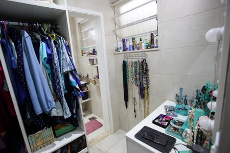 Casa à venda com 244m², 4 quartos e 3 vagasSuíte 