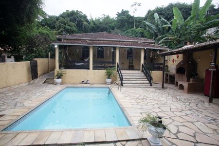 Casa à venda com 244m², 4 quartos e 3 vagasÁrea Externa