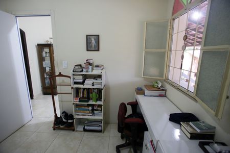 Casa à venda com 244m², 4 quartos e 3 vagasQuarto 2