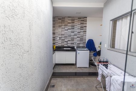 Casa à venda com 180m², 4 quartos e 2 vagas Casa à venda com 180m², 4 quartos e 2 vagasÁrea de Serviço