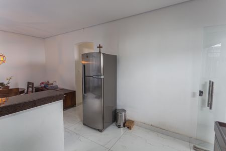 Casa à venda com 180m², 4 quartos e 2 vagas Casa à venda com 180m², 4 quartos e 2 vagasCozinha