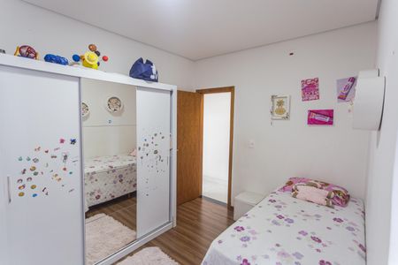 Casa à venda com 180m², 4 quartos e 2 vagas Casa à venda com 180m², 4 quartos e 2 vagasSuíte 2