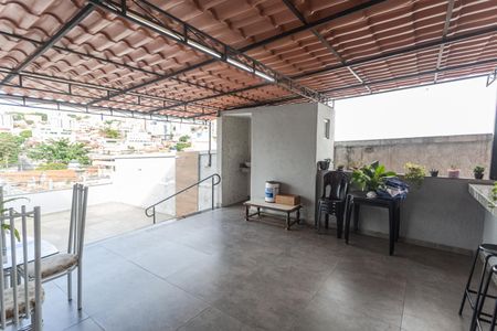 Casa à venda com 180m², 4 quartos e 2 vagas Casa à venda com 180m², 4 quartos e 2 vagasEspaço Gourmet