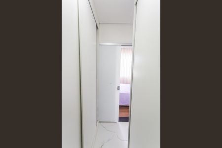 Casa à venda com 180m², 4 quartos e 2 vagas Casa à venda com 180m², 4 quartos e 2 vagasCloset da Suíte 1