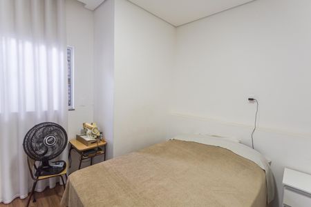 Casa à venda com 180m², 4 quartos e 2 vagas Casa à venda com 180m², 4 quartos e 2 vagasQuarto