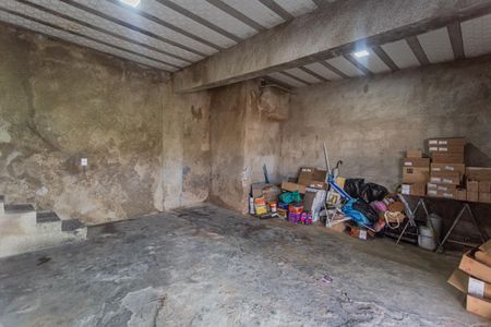 Casa à venda com 180m², 4 quartos e 2 vagas Casa à venda com 180m², 4 quartos e 2 vagasGaragem