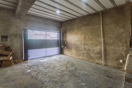 Casa à venda com 180m², 4 quartos e 2 vagas Casa à venda com 180m², 4 quartos e 2 vagasGaragem