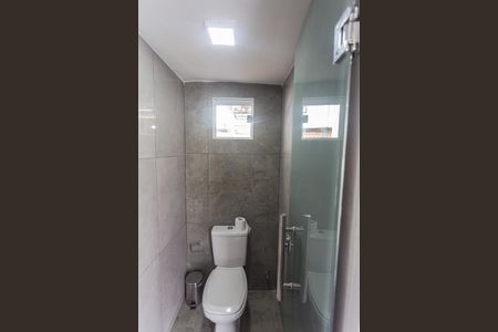 Casa à venda com 180m², 4 quartos e 2 vagas Casa à venda com 180m², 4 quartos e 2 vagasEspaço Gourmet - Lavabo