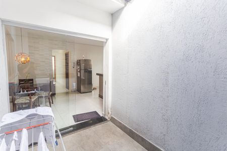 Casa à venda com 180m², 4 quartos e 2 vagas Casa à venda com 180m², 4 quartos e 2 vagasÁrea de Serviço