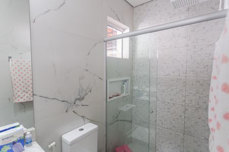 Casa à venda com 180m², 4 quartos e 2 vagas Casa à venda com 180m², 4 quartos e 2 vagasBanheiro da Suíte 1