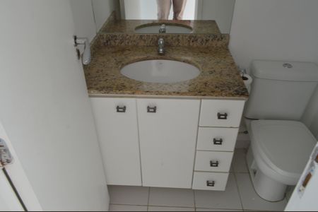 Apartamento à venda com 65m², 2 quartos e 1 vaga Apartamento à venda com 65m², 2 quartos e 1 vagaBanheiro