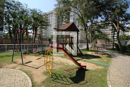 Apartamento à venda com 65m², 2 quartos e 1 vaga Apartamento à venda com 65m², 2 quartos e 1 vagaÁrea comum - Playground