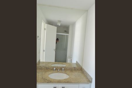 Apartamento à venda com 65m², 2 quartos e 1 vaga Apartamento à venda com 65m², 2 quartos e 1 vagaBanheiro da Suíte